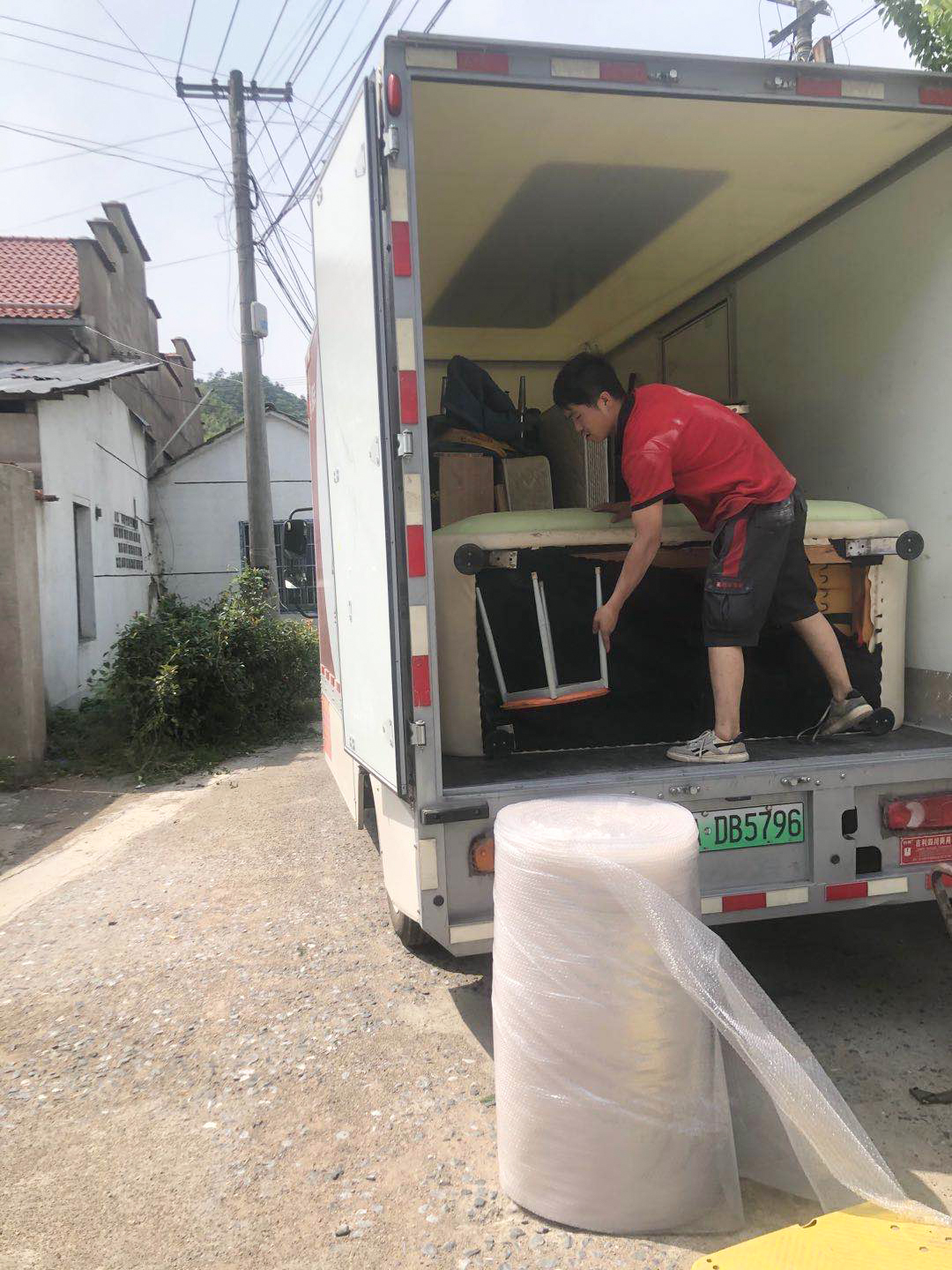 從現(xiàn)場看專業(yè) 易豐物流與搬家企業(yè)的全方位服務(wù)解析